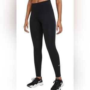 Women’s Nike Therma-FIT leggings black Medium